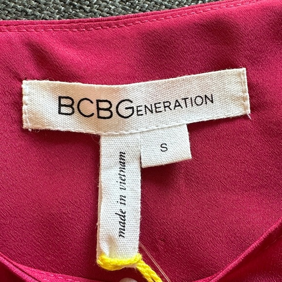 BCBG red berry high-low top size S - Picture 4 of 8